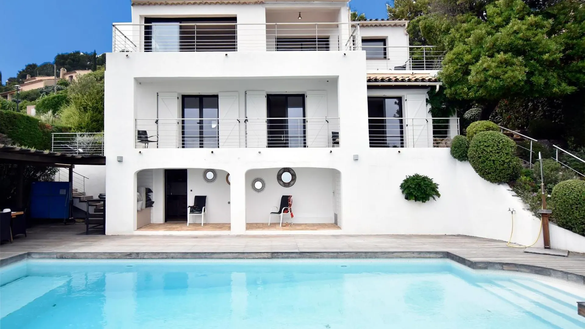 Villa Luxueuse Moderne Avec Piscine & Recemment Renovee, Vue Mer Exceptionnelle! Cavalaire-sur-Mer
